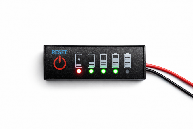 Indikators 3.7 -4.7 V