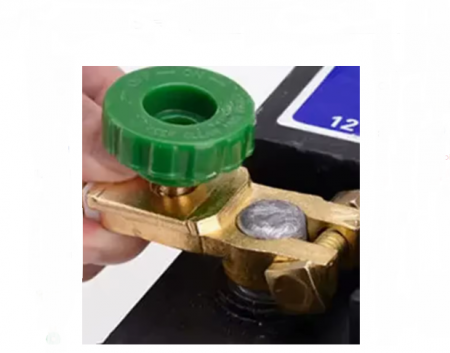 Akumulatora strāvas atslēdzējs